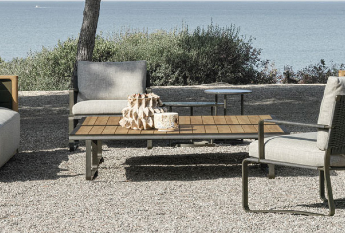 Phoenix-table by simplysofas.in